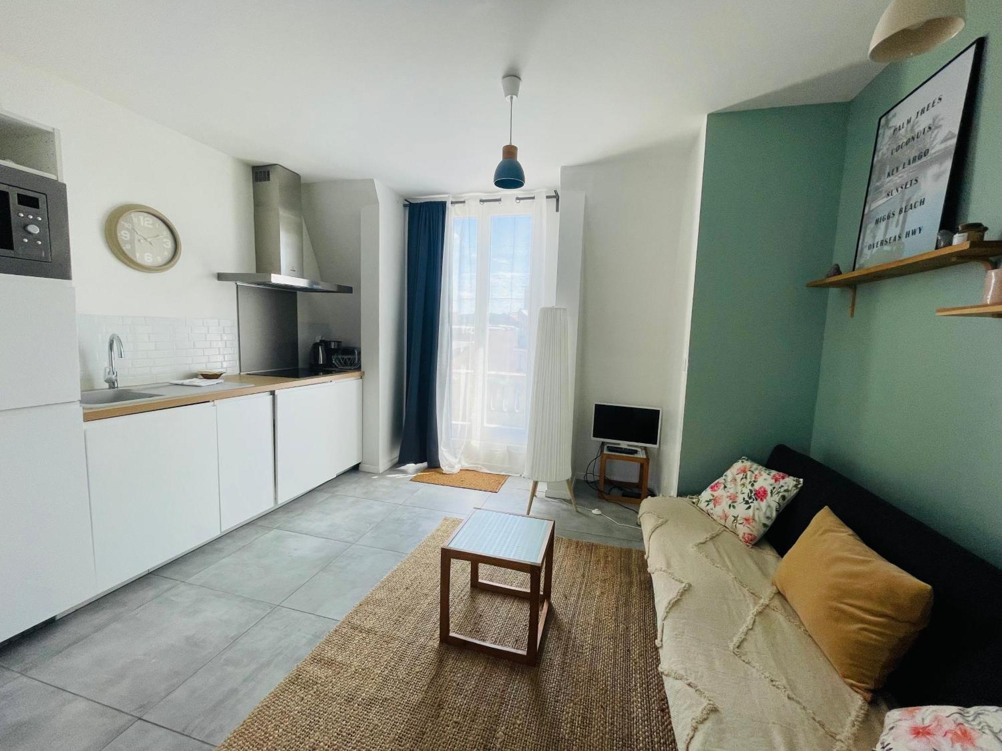 Apartment La Gare - Face A La Gare Plein, Centre